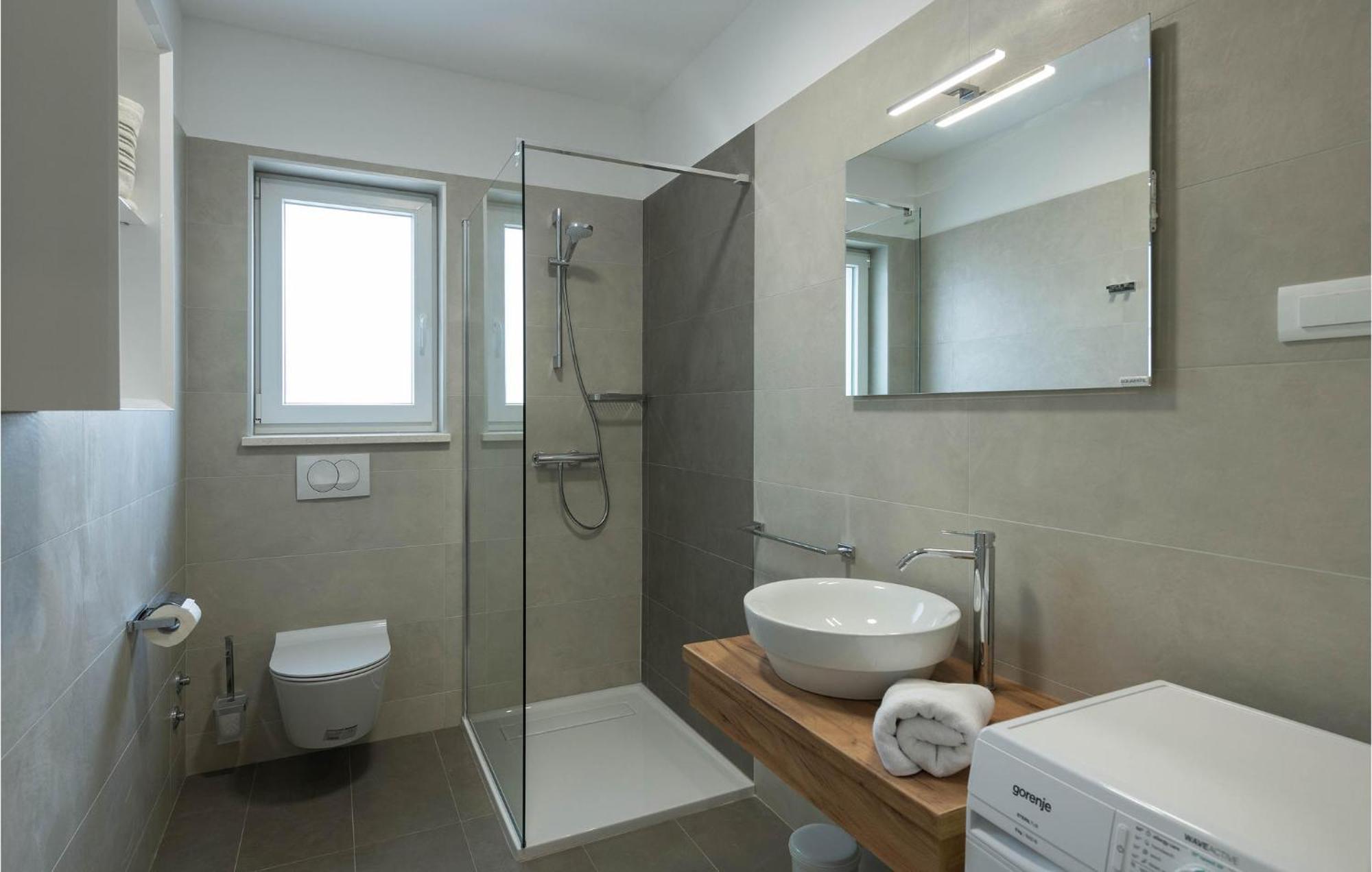Amazing home in Manjadvorci w/ Outdoor swimming pool, WiFi&3 Bedrooms Barban Buitenkant foto